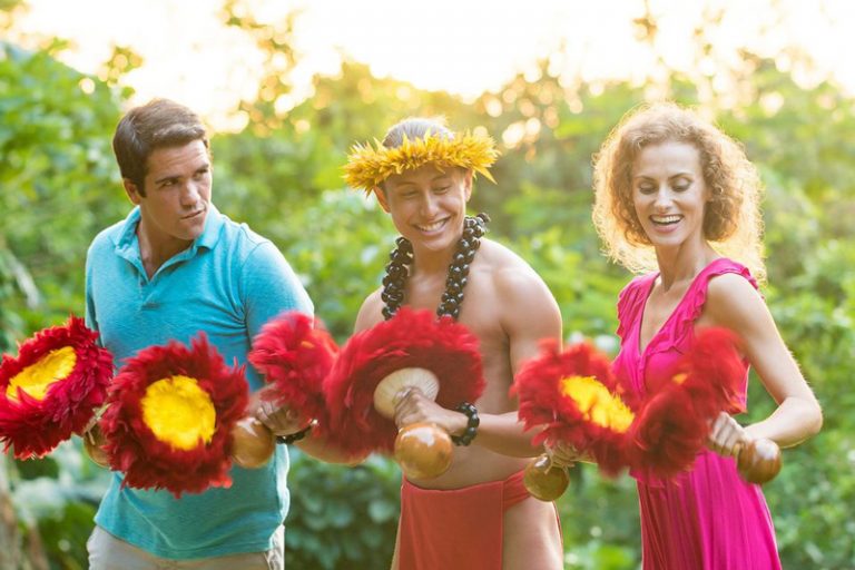 Luau Dinner Show, Tiki Bars & Florida Sunset Ceremony Big Kahuna Luau